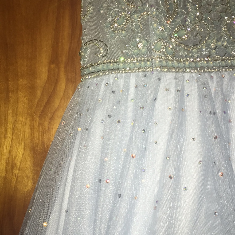 PROM DRESS - Picture 5 of 5